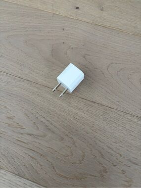 Apple White USB Power Adapter Charger ORIGINAL APPLE
